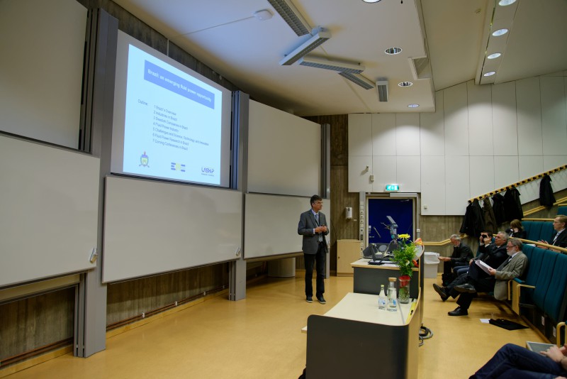 A palestra de Prof. Victor Juliano De Negri na Hydraulikdagarna 2015. Fotógrafo: Magnus Sethson